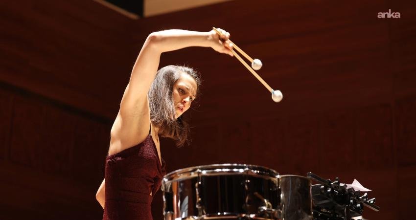 İzmir Devlet Senfonisi Orkestrası (İZDSO), dün akşam İzmir Büyükşehir Belediyesi