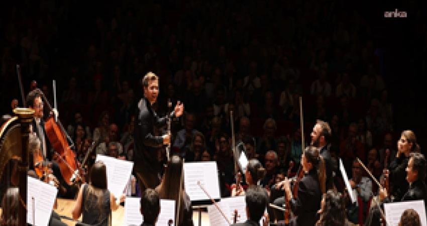 İzmir Oda Orkestrası, Ahmed Adnan Saygun Sanat Merkezi'nde dünyaca ünlü