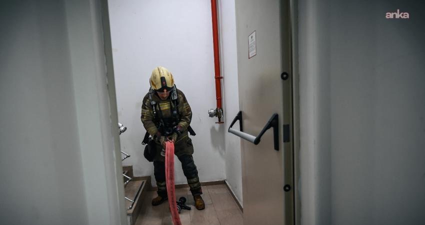 İzmir Büyükşehir Belediyesi İtfaiye ekipleri, Bayraklı’daki 47 katlı binada olası