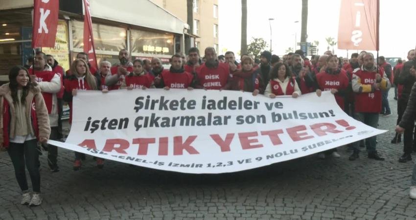İzmir Büyükşehir Belediyesi bünyesindeki DİSK/Genel-İş üyesi çalışanlar, maaşların zamanında ödenmemesi