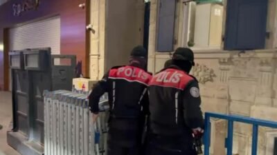 İzmir’de polis ekiplerinin gerçekleştirdiği uygulamada, hakkında 11 yıl 9 ay