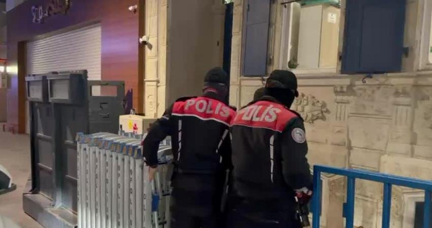 İzmir’de polis ekiplerinin gerçekleştirdiği uygulamada, hakkında 11 yıl 9 ay