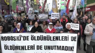 İzmir’de Roboski Katliamı’nın 14. yılı dolayısıyla yapılan anmada konuşan KESK