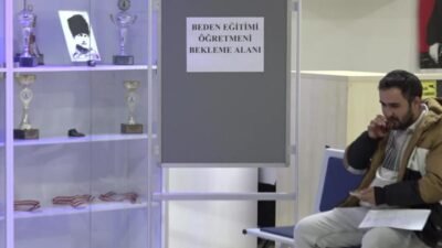 İzmir’de spor okul sıralarına taşınıyor İzmir Büyükşehir Belediyesi, 2025’te 1550 okula spor malzemesi desteği sağladı.