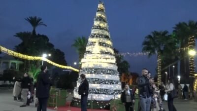 İzmir Büyükşehir Belediyesi tarafından Kültürpark’ta ikinci kez düzenlenen Yeni Yıl