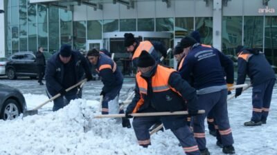 Kahramankazan Belediyesi, ilçe genelinde etkili olan kar yağışının ardından hayatın