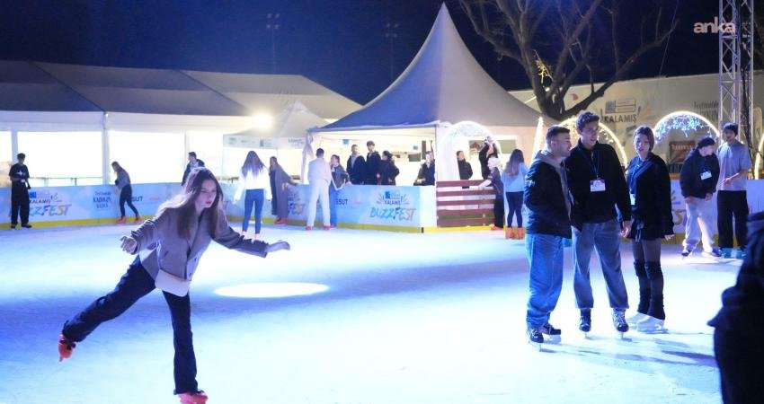 Kadıköy'de Kalamış BuzzFest, yarın düzenlenecek özel artistik buz pateni ve