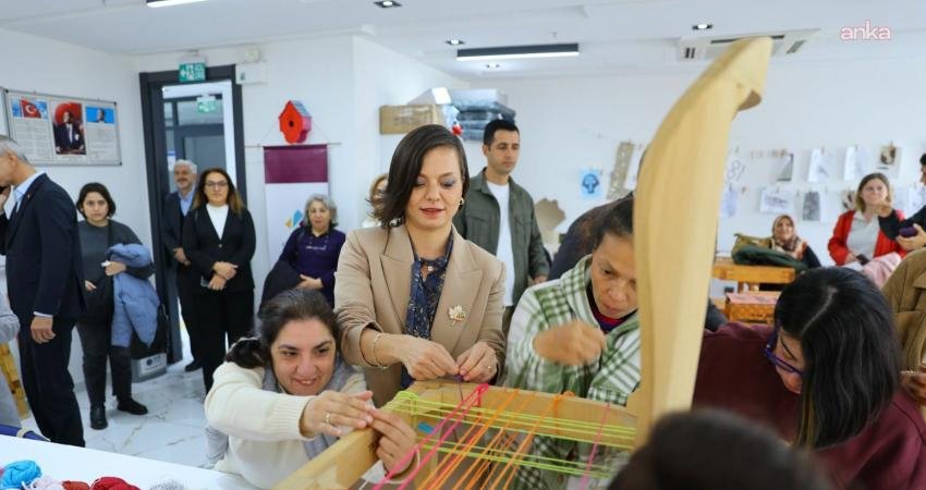 Karabağlar Belediyesi Mobilya Akademi ve Karabağlar Kent Konseyi işbirliğiyle “Dünya