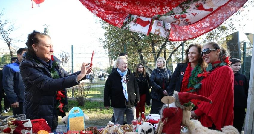 Karşıyaka Belediyesi tarafından Zühtü Işıl Meydanı’nda düzenlenecek “Yeni Yıl Festivali”,