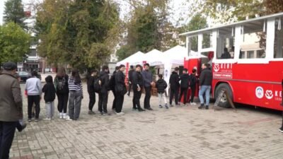 Efes Selçuk Belediyesi’nin kentte eğitim gören öğrencilere destek olmak amacıyla