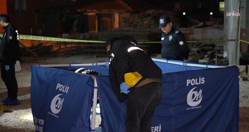 Kırıkkale’de Uzman Çavuş bacanağını öldürdü, ardından intihar etti Kırıkkale’de bir kişi bacanağını öldürdü, ardından intihar etti.