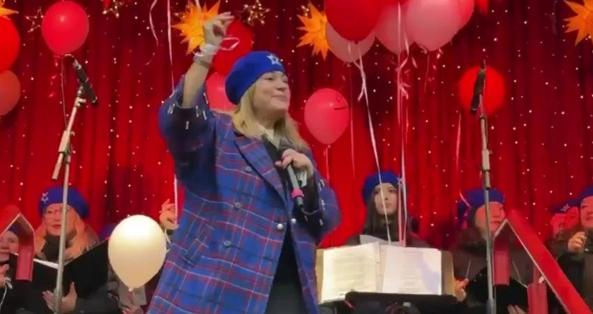 Almanya’nın Köln kentinde, tarihi Dom Katedrali önünde her yıl kurulan