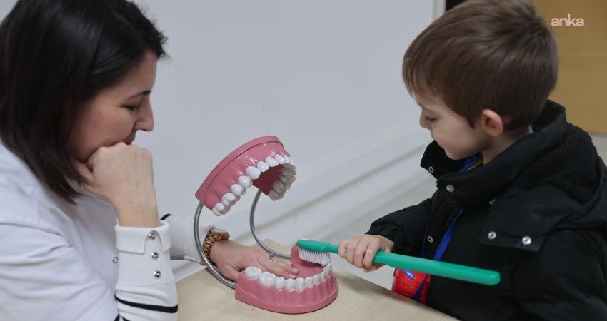 Konak Belediyesi Ağız ve Diş Sağlığı Kliniği, çocukları konuk etti Konak Belediyesi Ağız ve Diş Sağlığı Kliniği, Mutlu Çocuklar Oyun