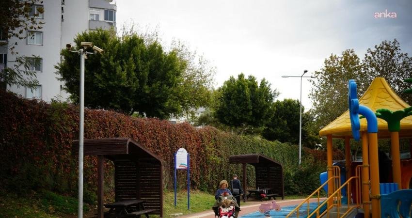 Konyaaltı Belediyesi, Konyaaltı’ndaki parkların güvenliğini artırmak amacıyla güvenlik kameraları yerleştiriyor.
