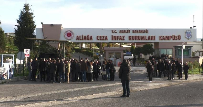 “Kooperatif davası”nda 3. duruşma başladı Kamuoyunda "Kooperatif Davası" olarak da adlandırılan, İzmir Büyükşehir Belediyesi iştiraki