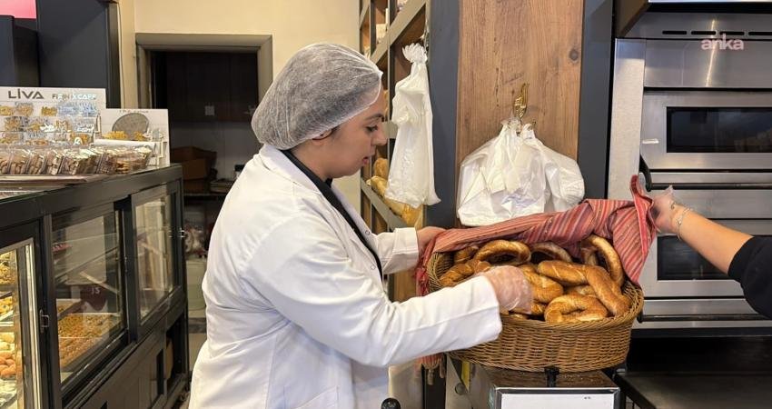 Kuşadası Belediyesi'nin unlu mamuller üreten işletmelere yönelik yaptığı denetimlerde, esnaf 