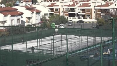 Kuşadası Belediyesi kentte spor yapılabilecek alternatif alanları çoğaltmak amacıyla çalışmalarına