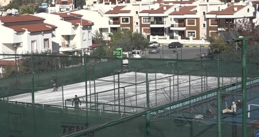 Kuşadası’nda spor yapılacak alternatif alanlar çoğalıyor Kuşadası Belediyesi kentte spor yapılabilecek alternatif alanları çoğaltmak amacıyla çalışmalarına