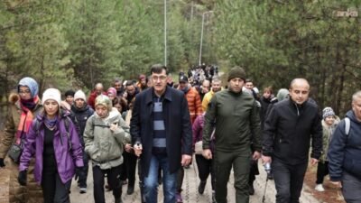 Kütahya Belediyesi tarafından düzenlenen doğa yürüyüşü, Belediye Başkanı Eyüp Kahveci’nin