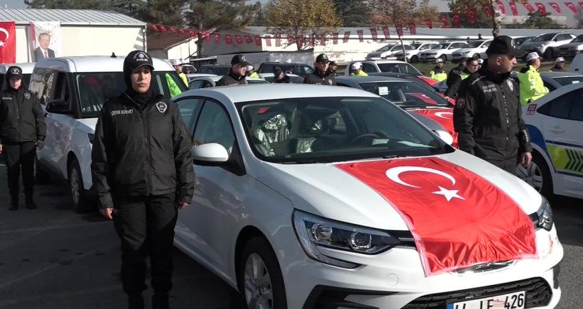 Malatya’da Emniyet ve Jandarma filosuna 67 yeni araç törenle teslim edildi İçişleri Bakanlığı tarafından Malatya Emniyet ve Jandarma teşkilatına tahsis edilen