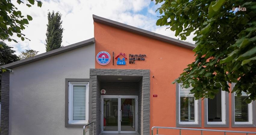 Maltepe Belediyesi, hizmete açtığı mahalle evleri, kütüphaneler ve akademik çalışma