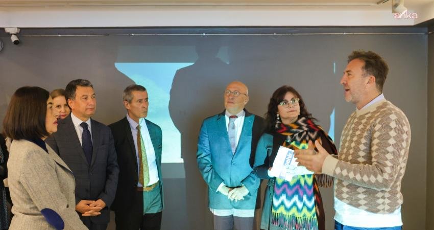 “Mediterraneo” sergisi, Eskişehirli sanatseverlerle buluştu Eskişehir Büyükşehir Belediyesi (EBB) ve Fransa Büyükelçiliği iş birliğiyle düzenlenen