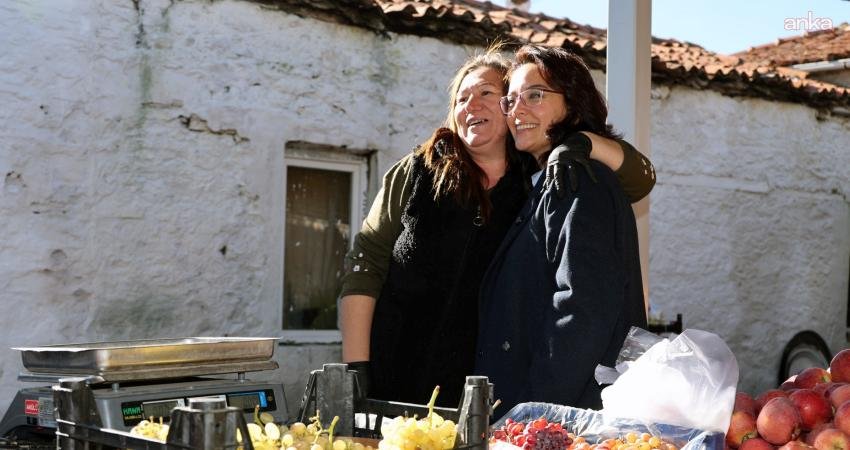 Menteşe Belediye Başkanı Köksal Aras, Yerkesik pazarında üreticilerle buluştu Menteşe Belediye Başkanı Gonca Köksal Aras, Yerkesik Mahallesi'ni ziyaret etti.
