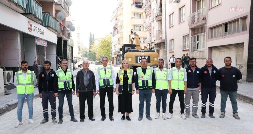 Merkezefendi’de üstyapı ve yol yenileme çalışmaları sürüyor Merkezefendi Belediyesi ile Denizli Büyükşehir Belediyesi iş birliğinde yürütülen üstyapı
