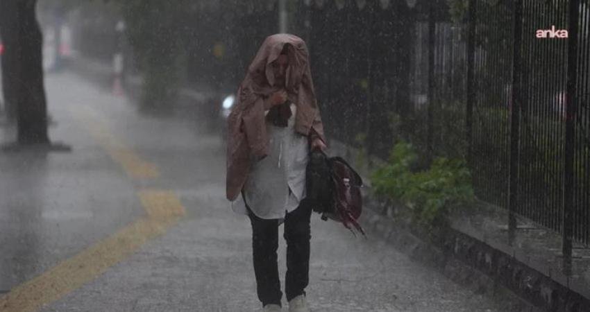 Meteoroloji Genel Müdürlüğü (MGM), bugün Muğla çevrelerinde gece saatlerinden itibaren