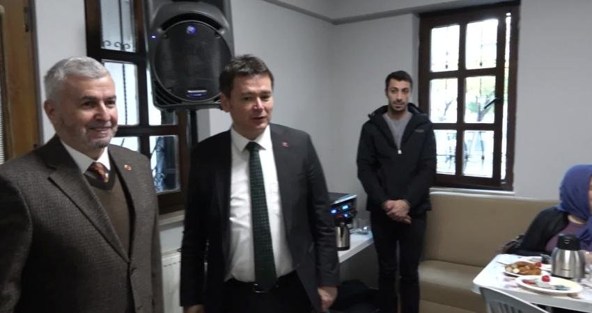 Osmangazi Belediye Başkanı Erkan Aydın, mahalle buluşmaları kapsamında Namık Kemal