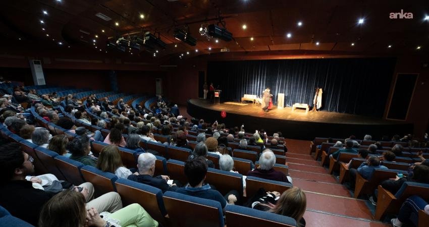 Narlıdere Belediyesi, 3 Aralık Dünya Engelliler Günü’nde, otizmli bir çocuğun