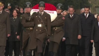 CHP Genel Başkanı Özgür Özel, partisinin 39’uncu Olağan Kurultayı’nda seçilen