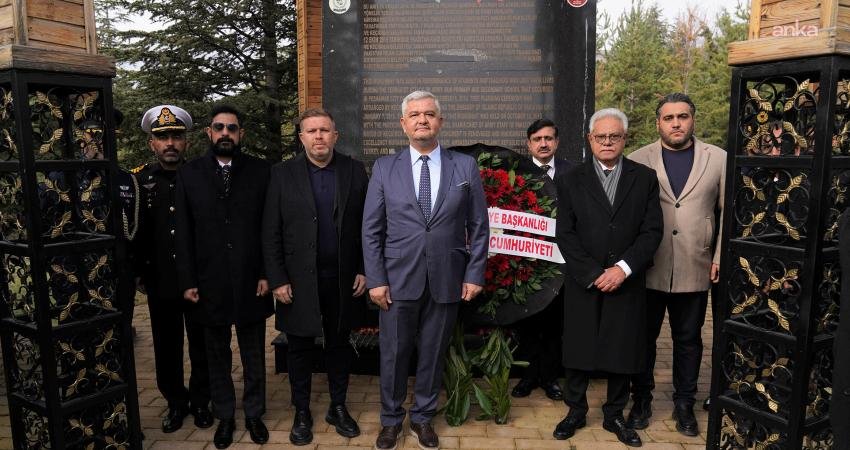 Pakistan'ın Peşaver kentinde bulunan Ordu Halk Okulu'na (Army Public School)