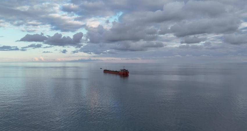 Rusya’dan Gürcistan’a seyir hâlindeyken saldırıya uğradığı bildirilen "MIDVOLGA-2" adlı tanker