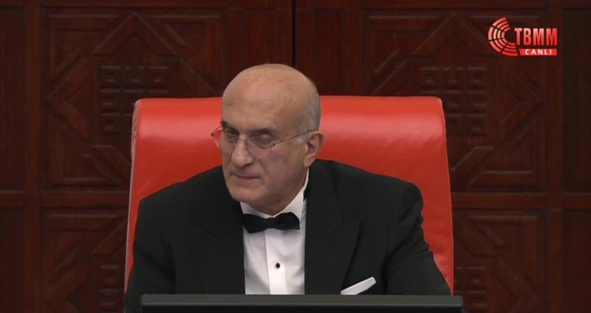 TBMM Genel Kurulu… CHP’li Başarır’dan ‘Can Holding’ tepkisi: Bu devlet büyükleri haktan ve halktan büyük mü? CHP Grup Başkanvekili Ali Mahir Başarır, Can Holding soruşturmasına ilişkin