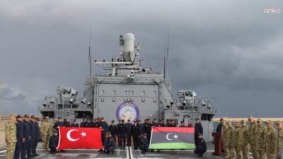 Türk Deniz Görev Grubu görevine devam eden TCG Oruçreis fırkateyni