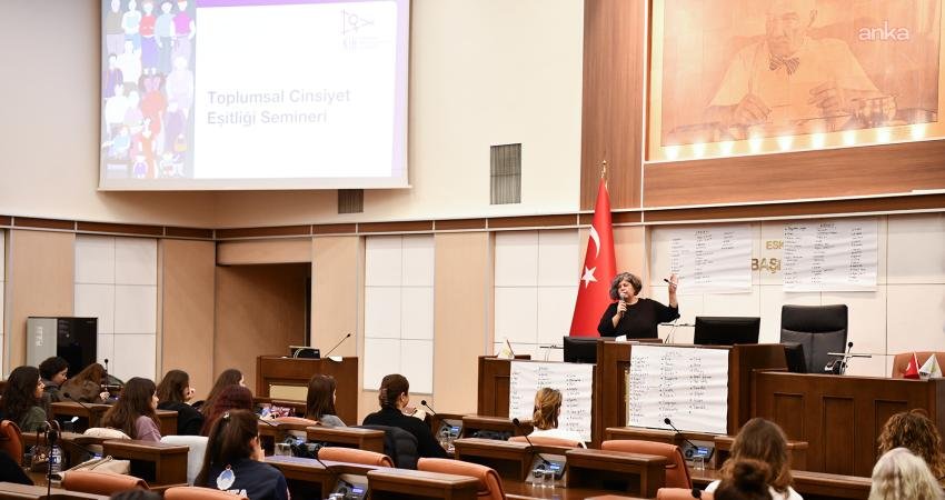 Tepebaşı Belediyesi personeline toplumsal cinsiyet semineri Tepebaşı Belediyesi, Kadının İnsan Hakları Derneği iş birliğiyle personele yönelik