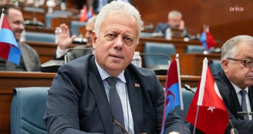 Trabzon Büyükşehir Belediye Meclisi CHP Grup Başkan Vekili Zorlu: “Hibe ve bağışlar konusunda ilçe belediyeleri arasında ayrımcılık yapılıyor” Trabzon Büyükşehir Belediye Meclisi CHP Grup Başkan Vekili Cüneyit Zorlu,