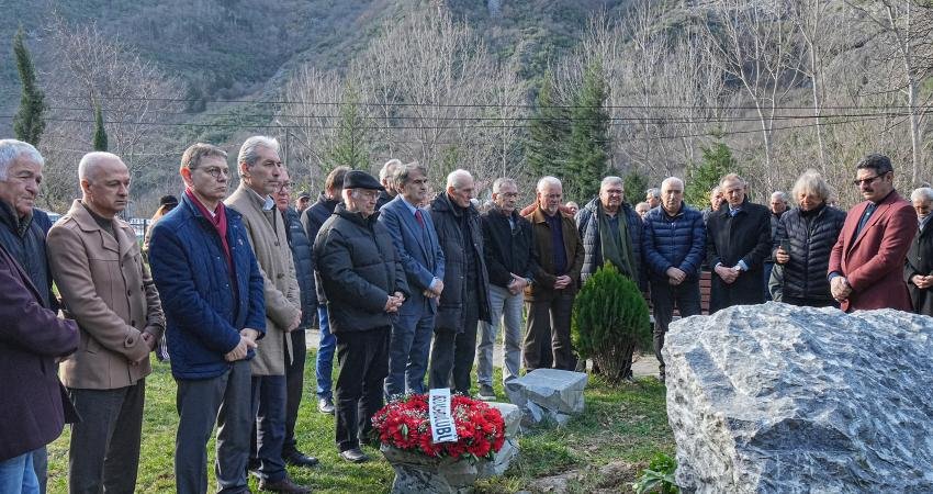 Trabzonspor'un önemli isimlerinden Özkan Sümer, 5. ölüm yıl dönümünde mezarı
