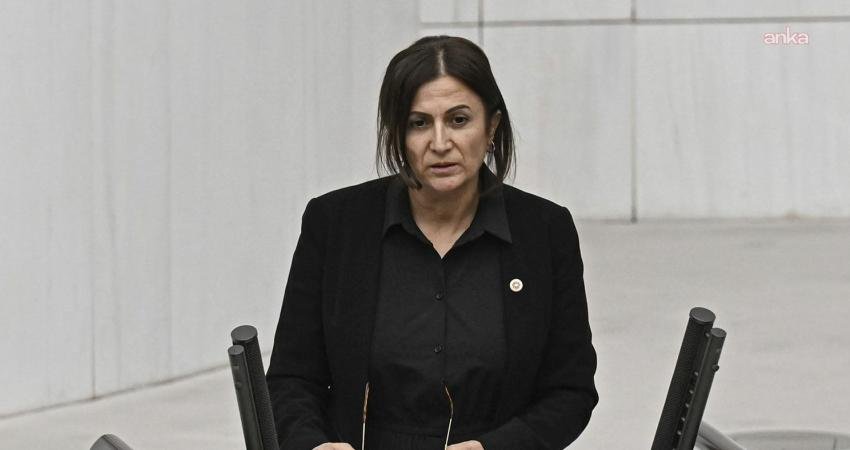 CHP İstanbul Milletvekili ve avukat Türkan Elçi, Diyarbakır Barosu'ndan kaydını sildirmesine