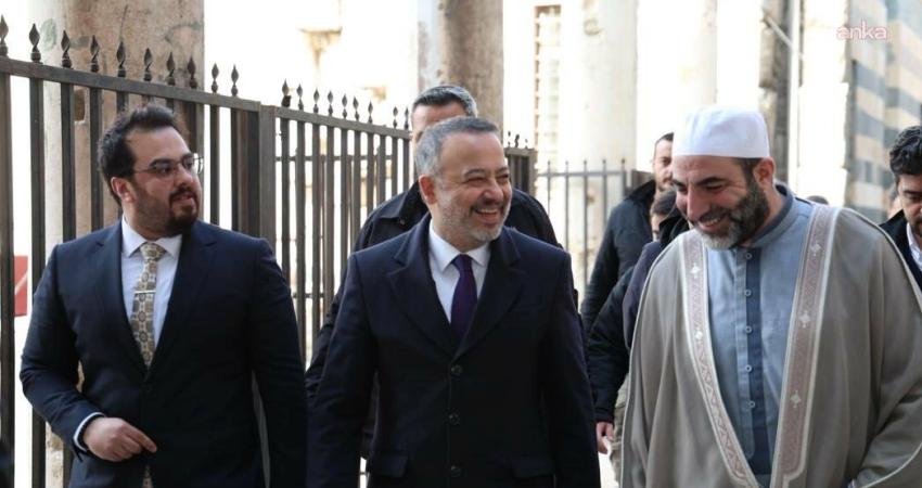 Türkiye'nin Şam Büyükelçisi olarak atanan Nuh Yılmaz, Emevi Cami, Selahaddin