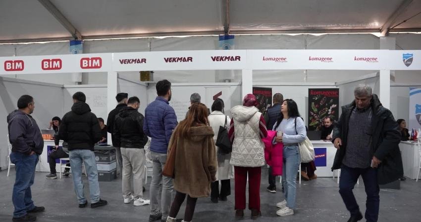 Tuzla Kariyer Fuarı kapılarını açtı İstanbul Büyükşehir Belediyesi (İBB) Bölgesel İstihdam Ofisi ile Tuzla Belediyesi