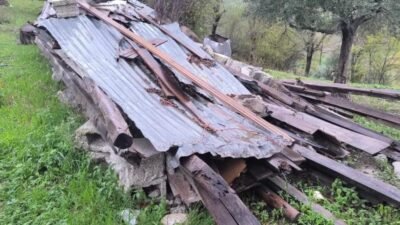 Osmaniye'nin Kadirli ilçesinde eşiyle birlikte çadırda yaşamayı sürdüren depremzede Fevzi