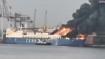 Ukrayna'nın Chornomorsk Limanı'na yanaşan Cenk Denizcilik filosuna ait M/V CENK