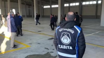 Van'ın Edremit ilçesinde yeni pazar yerine gitmeyi reddederek, Şabaniye Mahallesi'ndeki