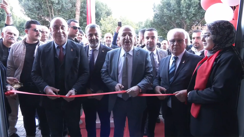 Ümit Özdağ, partisinin Kumluca ve Kemer ilçe başkanlıklarının açılışını yaptı Zafer Partisi Genel Başkanı Ümit Özdağ partisinin Antalya’nın Kumluca ve