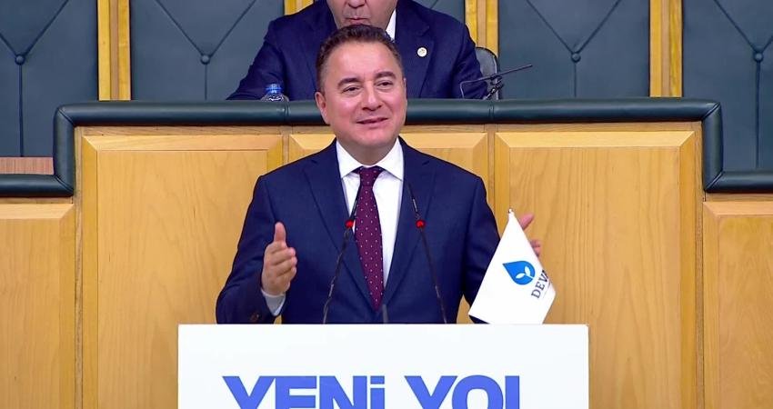 Demokrasi ve Atılım Partisi (DEVA) Genel Başkanı Ali Babacan, asgari