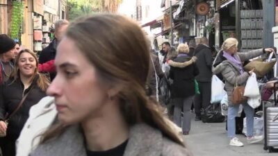 Ekonomik kriz ve artan hayat pahalılığı, yılbaşı gecelerinin vazgeçilmezi kuruyemişe