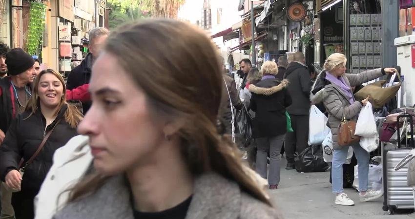 Ekonomik kriz ve artan hayat pahalılığı, yılbaşı gecelerinin vazgeçilmezi kuruyemişe