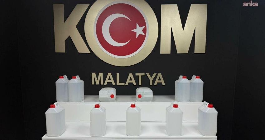 Yılbaşı öncesi Malatya’da 76 litre etil alkol ele geçirildi Malatya Emniyet Müdürlüğü ekiplerince yılbaşı öncesi sahte alkol üretimine yönelik